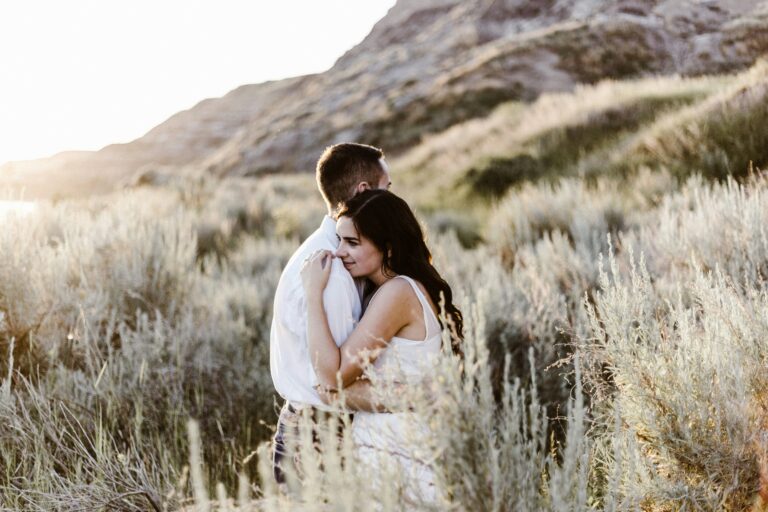 11 Dating Green Flags to Look For: Signs You’ve Found Someone Special